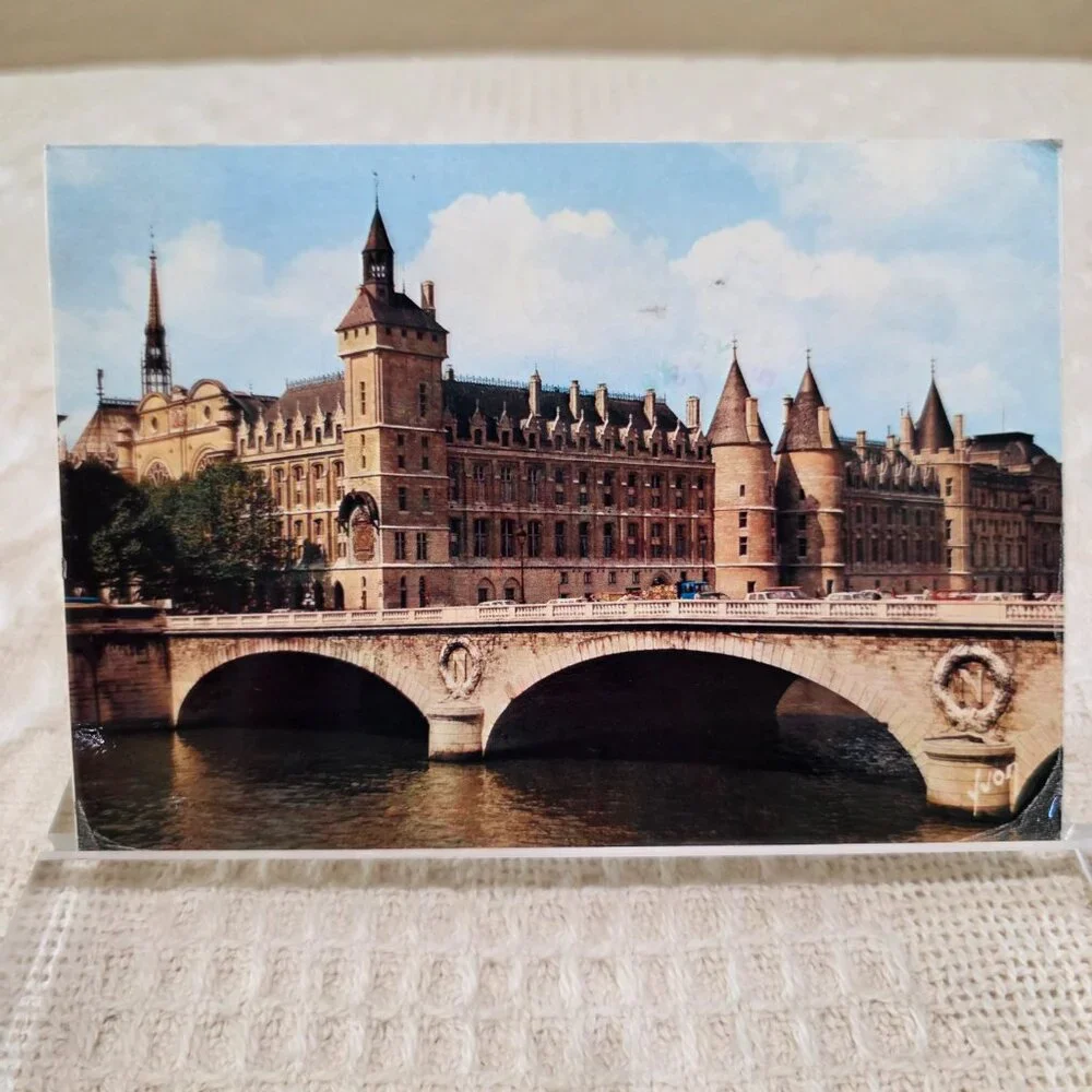 July 27 1978 Couleurs et Lumiere de France Paris La Conciergerie Postcard Posted